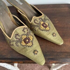 Y2K Green Beaded Mule size 7.5 flower boho fairy kitten heel